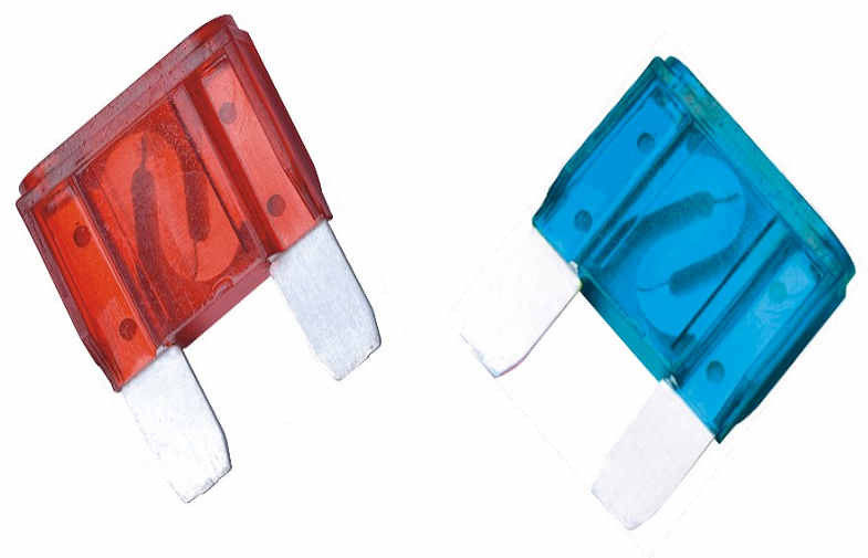 Araç bıçağı sigortası 32 V